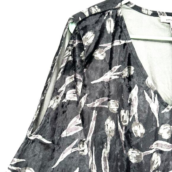 Simply Noelle Size L XL Dress Gray Tulip Crushed Velvet Long Sleeve V Neck NWT - Picture 4 of 7